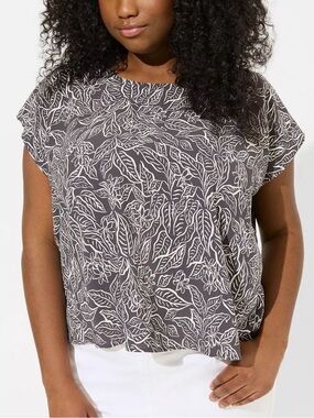 TORRID Floral Leaf Print Split Back Button Detail Top - Size 1 (1X / 14-16)